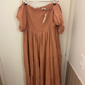 Abercrombie and Fitch off the shoulder maxi dress
